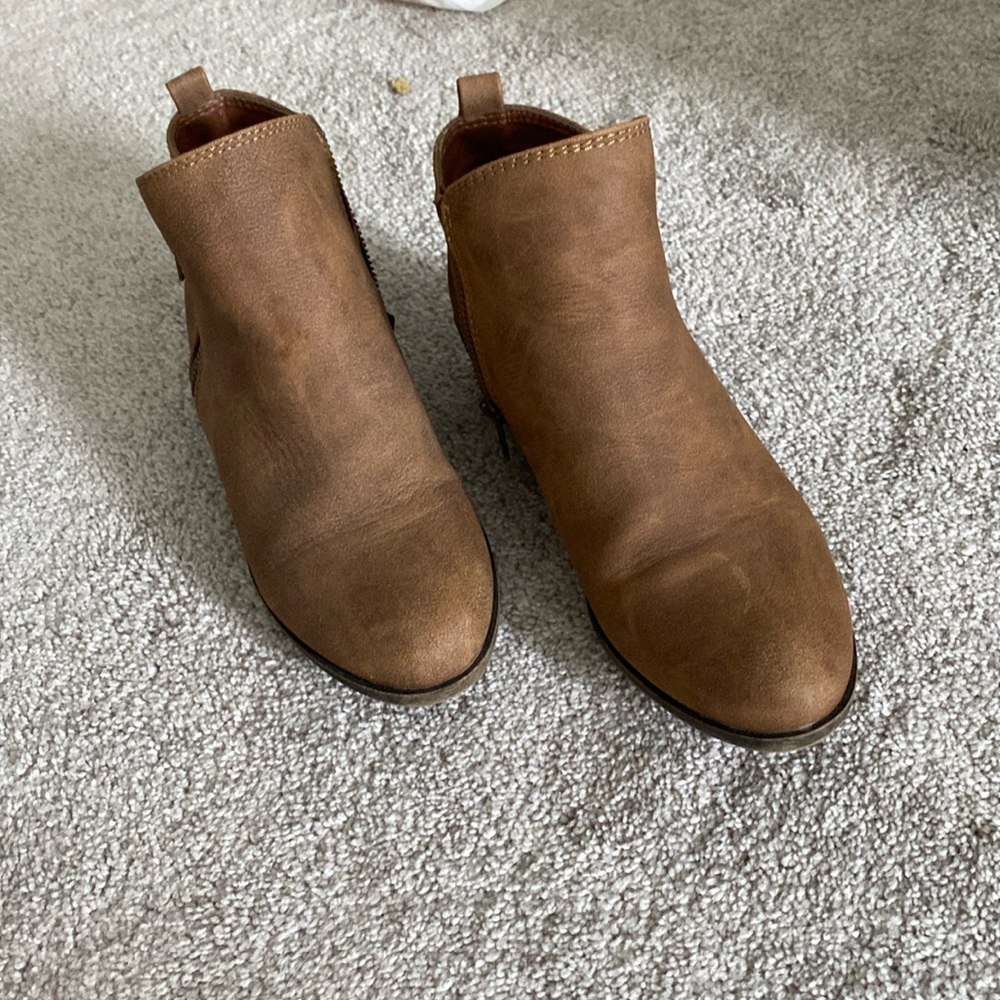Ankle boots